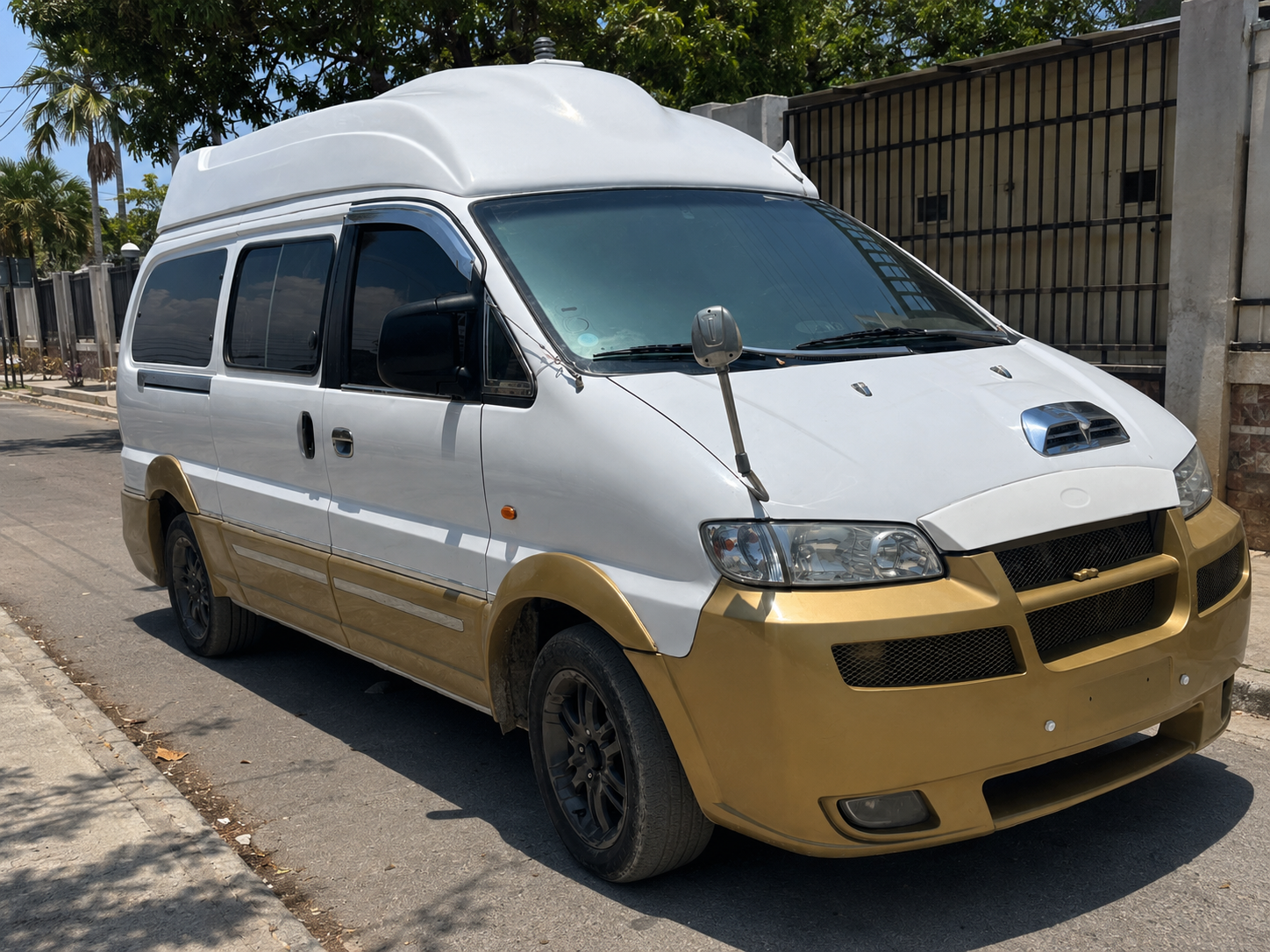 Hyundai Grand Starex 2004